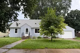 132 Richmond St E, South Saint Paul, MN 55075 - Photo 1