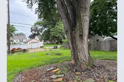 132 Richmond Street E, South Saint Paul, MN 55075 - Photo 4