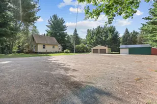 5212 185th Ave NE, Wyoming, MN 55092 - Photo 2