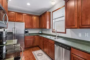 11207 Beechwood Ln, Woodbury, MN 55129 - Photo 4