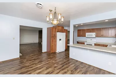 706 W Stanton Avenue, Fergus Falls, MN 56537 - Photo 10