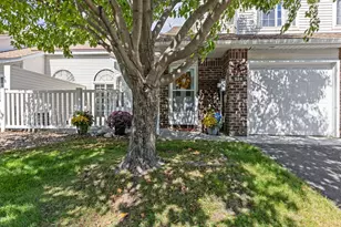 528 Queens Gate, New Brighton, MN 55112 - Photo 1