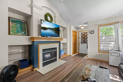528 Queens Gate, New Brighton, MN 55112 - Photo 2
