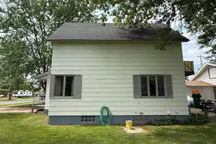 410 W 2nd Ave, Keewatin, MN 55753 - Photo 4