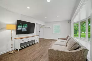 3674 McKnight Rd N, White Bear Lake, MN 55110 - Photo 2