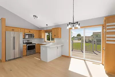 936 S Cedar Street, Belle Plaine, MN 56011 - Photo 6