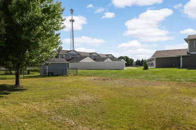 936 S Cedar Street, Belle Plaine, MN 56011 - Photo 24