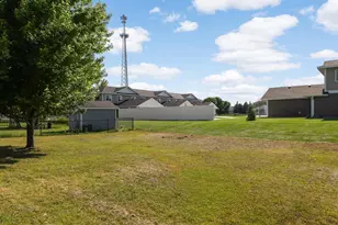 936 S Cedar St, Belle Plaine, MN 56011 - Photo 24