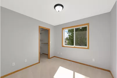 936 S Cedar Street, Belle Plaine, MN 56011 - Photo 12