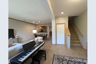 8391 Townsend Drive, Eden Prairie, MN 55344 - Photo 4