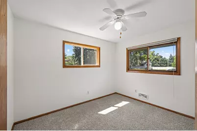 7817 67th Avenue N, Brooklyn Park, MN 55428 - Photo 10