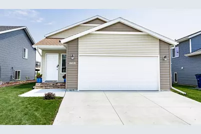 4418 19th Street S, Moorhead, MN 56560 - Photo 2