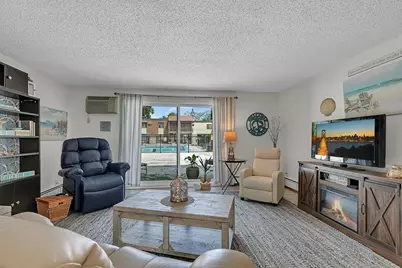 1340 9th Avenue S #201, Saint Cloud, MN 56301 - Photo 2