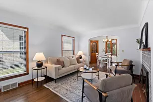 1047 Dayton Ave, Saint Paul, MN 55104 - Photo 4
