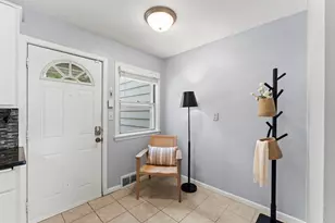 1047 Dayton Ave, Saint Paul, MN 55104 - Photo 14