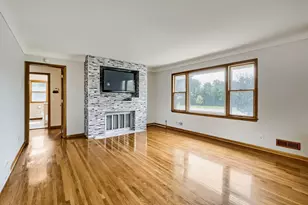 900 W 84th St, Bloomington, MN 55420 - Photo 4