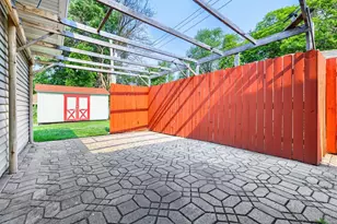 900 W 84th St, Bloomington, MN 55420 - Photo 16