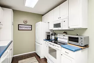 8723 Maplebrook Pkwy N, Brooklyn Park, MN 55445 - Photo 12