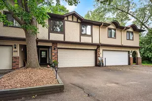 8723 Maplebrook Pkwy N, Brooklyn Park, MN 55445 - Photo 2