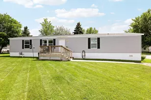 14 Shannon Dr, Hastings, MN 55033 - Photo 2