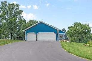 833 Tyrol Ln, Shakopee, MN 55379 - Photo 38