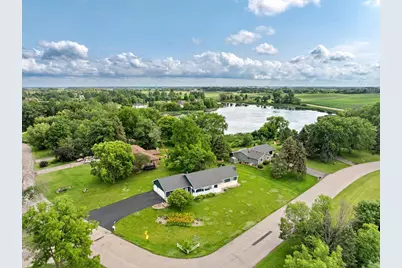 833 Tyrol Lane, Shakopee, MN 55379 - Photo 2