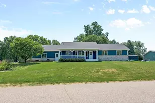 833 Tyrol Ln, Shakopee, MN 55379 - Photo 32