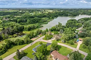 833 Tyrol Ln, Shakopee, MN 55379 - Photo 54