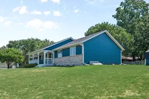 833 Tyrol Ln, Shakopee, MN 55379 - Photo 34