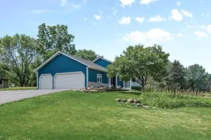 833 Tyrol Ln, Shakopee, MN 55379 - Photo 40