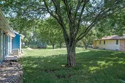 833 Tyrol Lane, Shakopee, MN 55379 - Photo 36
