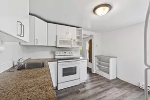 828 Englewood Ave, Saint Paul, MN 55104 - Photo 18