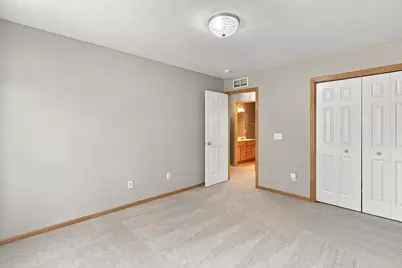 1560 Oakbrooke Terrace, Eagan, MN 55122 - Photo 24