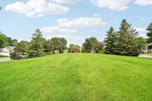 2723 Wagon Wheel Curve, Chaska, MN 55318 - Photo 18