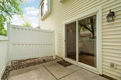 2723 Wagon Wheel Curve, Chaska, MN 55318 - Photo 14