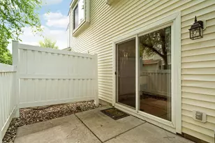 2723 Wagon Wheel Curve, Chaska, MN 55318 - Photo 14