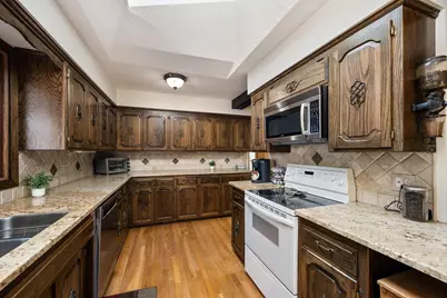 6223 Elm Ridge Circle, Corcoran, MN 55340 - Photo 8