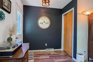 71 Rowland St, Tracy, MN 56175 - Photo 8