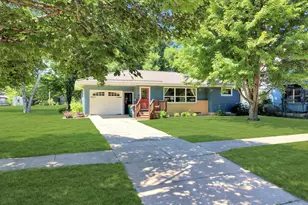 71 Rowland St, Tracy, MN 56175 - Photo 1