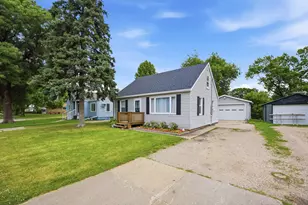 109 2nd St NW, Dilworth, MN 56529 - Photo 2