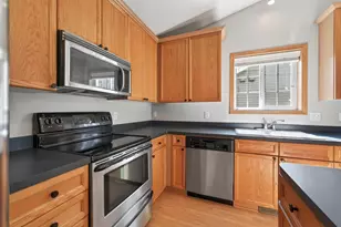 10501 Jason Ln, Albertville, MN 55301 - Photo 12