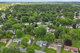 4250 Diamond Dr, Eagan, MN 55122 - Photo 2