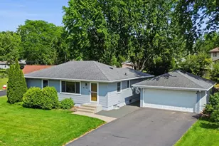4250 Diamond Dr, Eagan, MN 55122 - Photo 4