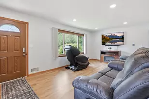 4250 Diamond Dr, Eagan, MN 55122 - Photo 10