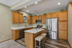7612 Parkridge Ln, Savage, MN 55378 - Photo 10
