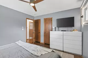 1516 Aquila Ave N, Golden Valley, MN 55427 - Photo 24