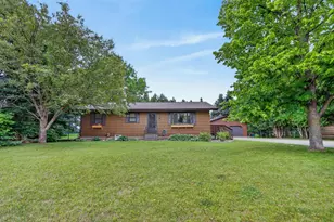 1430 NW 9th St, Grand Rapids, MN 55744 - Photo 1