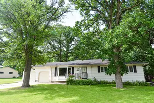 808 Alice Dr, Thief River Falls, MN 56701 - Photo 2