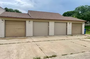 3602 10th Ln NW, Rochester, MN 55901 - Photo 2