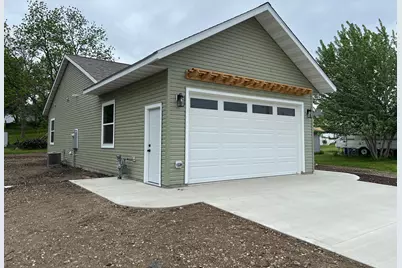 820 Spark Avenue, Albert Lea, MN 56007 - Photo 4